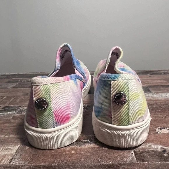 NWOT Steve Madden Tye Dye Women Slip on Sneaker Size 5 - Picture 3 of 5